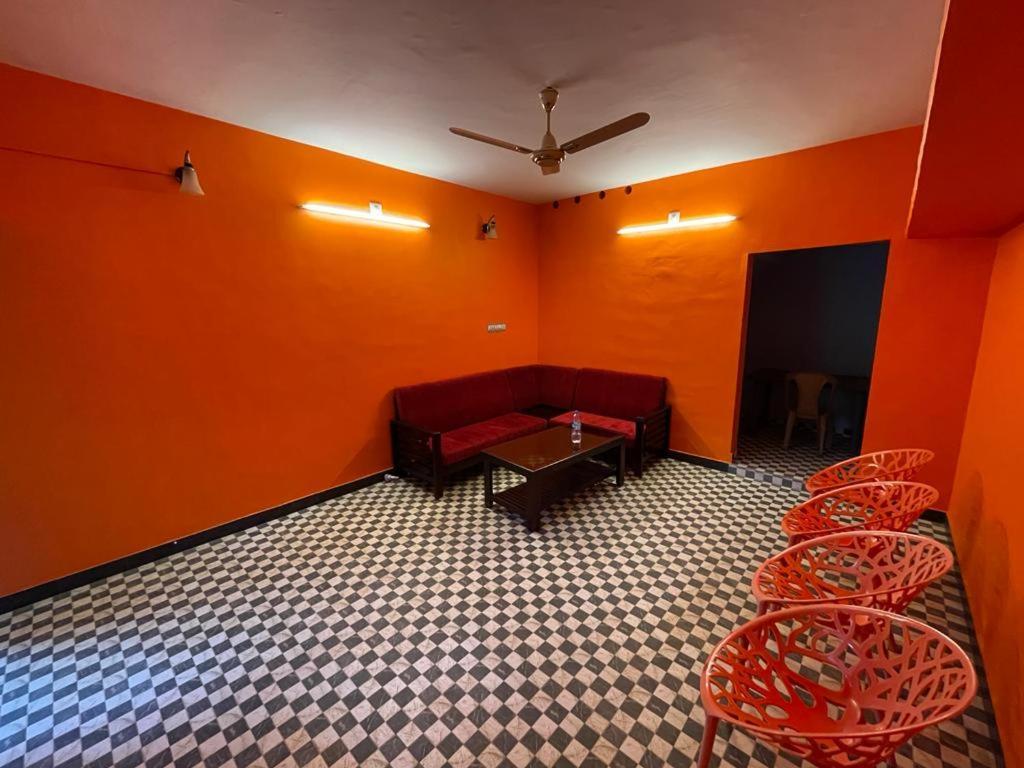ホテル Kalpadiyil Balarampuram エクステリア 写真